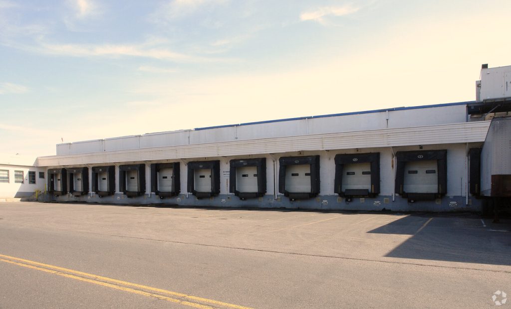 Bays at 241 Park Ave, East Hartford Industrial Park space for lease by Real Estate Advisory Group