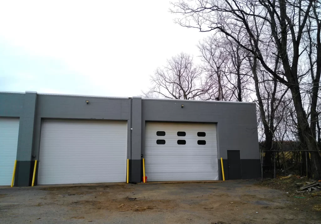 1530 John Fitch Contractor Bay-web